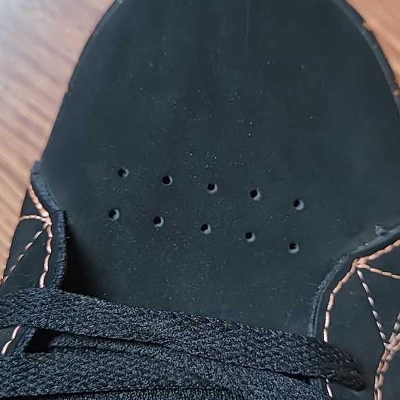 Skateboard sneakers new without tags,never been worn - Picture 10 of 10